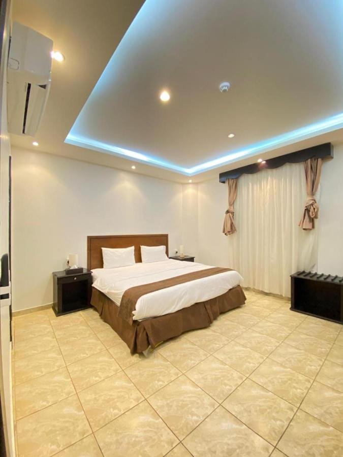 hotel-main-img