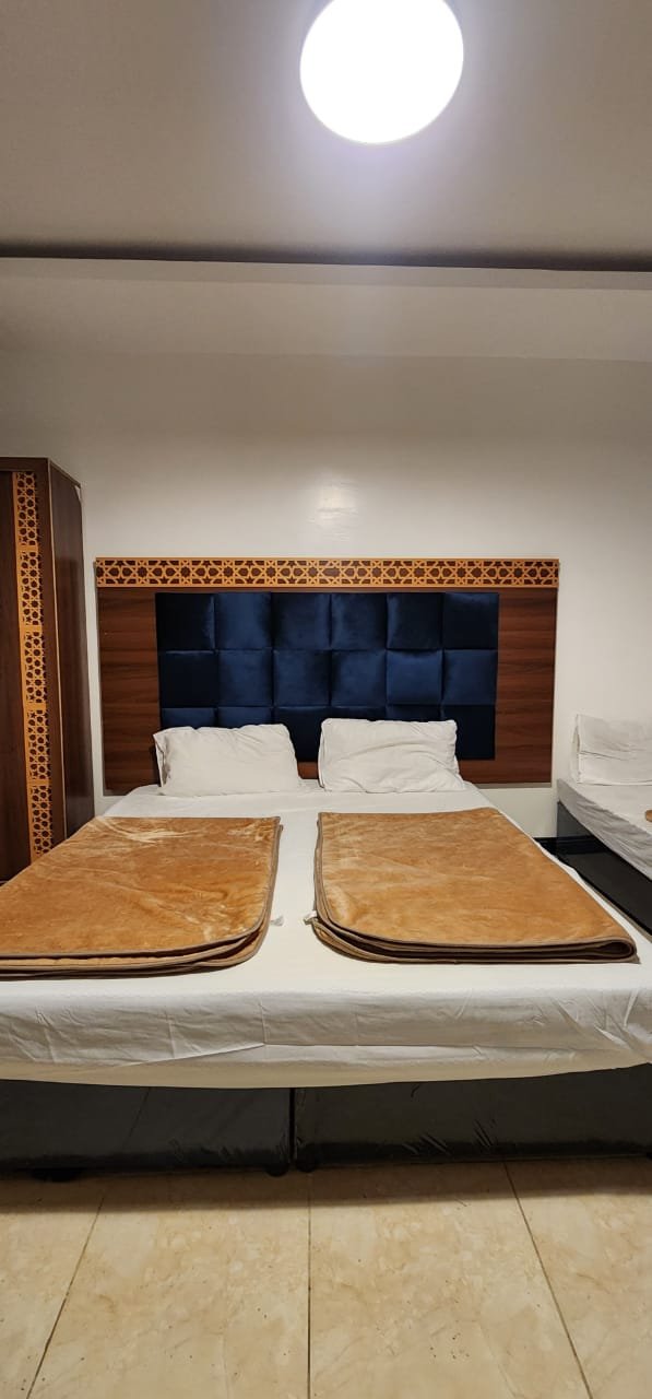 hotel-main-img