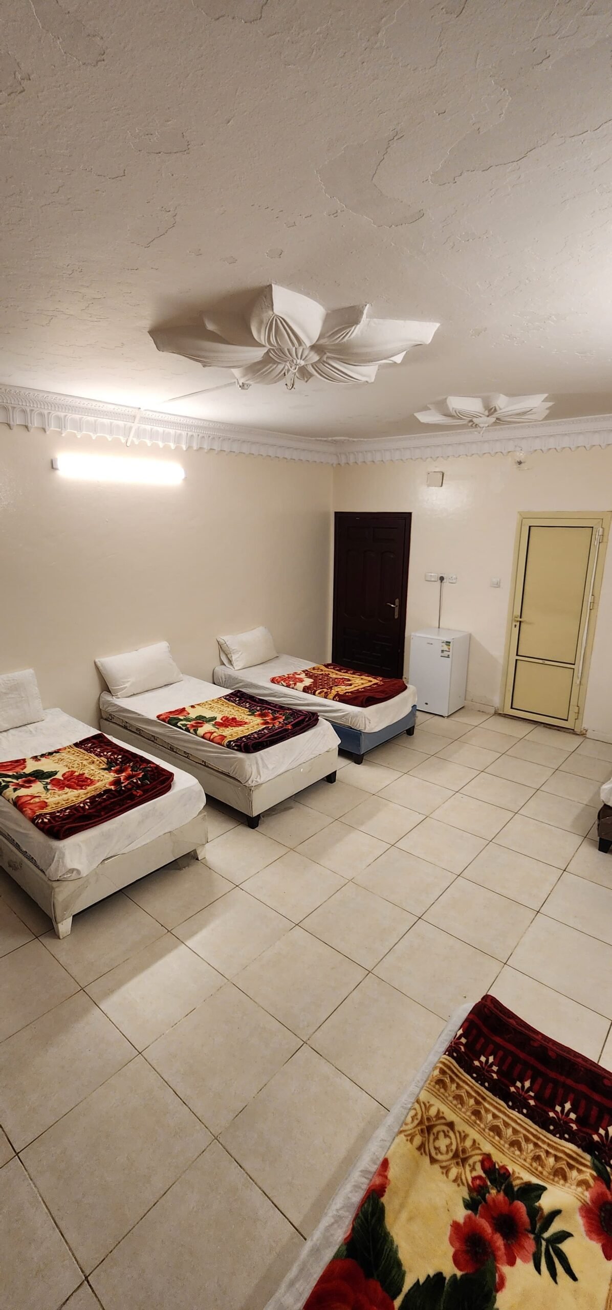 hotel-main-img