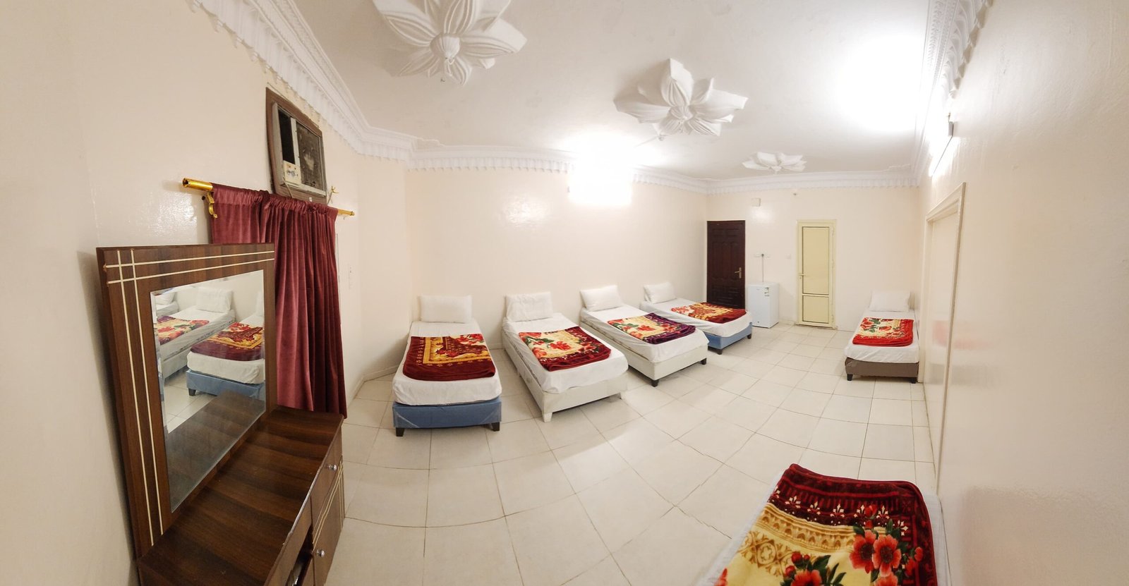 hotel-main-img