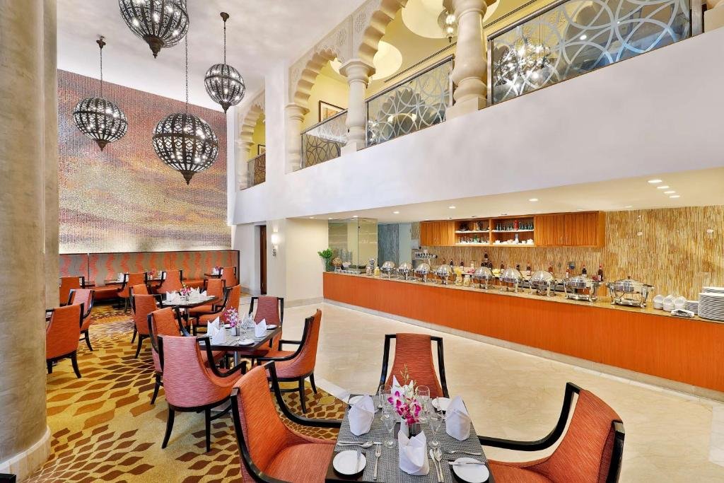 hotel-main-img