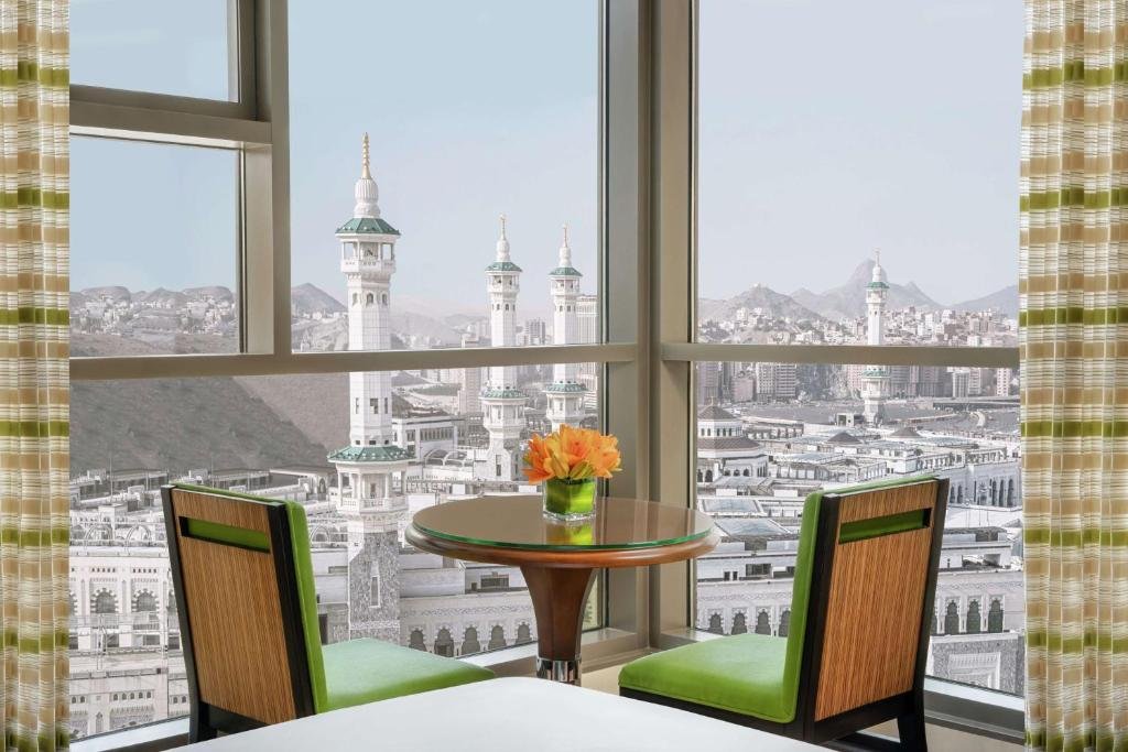 hotel-main-img