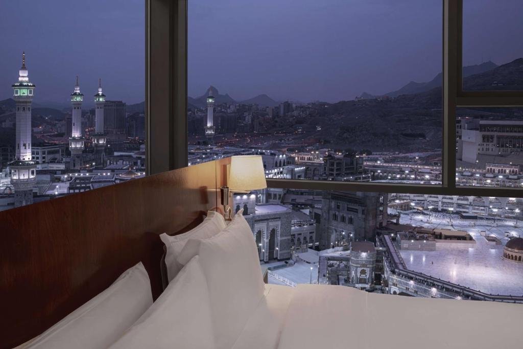 hotel-main-img