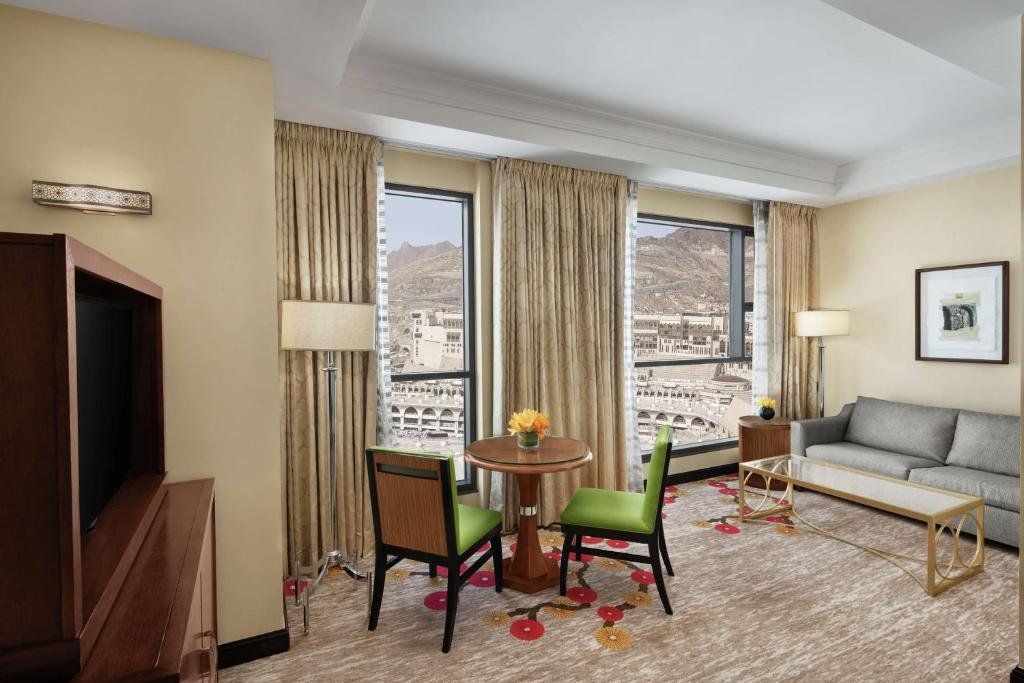 hotel-main-img