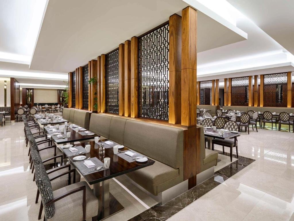 hotel-main-img