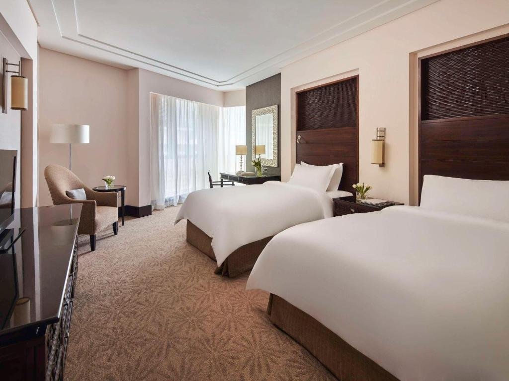 hotel-main-img