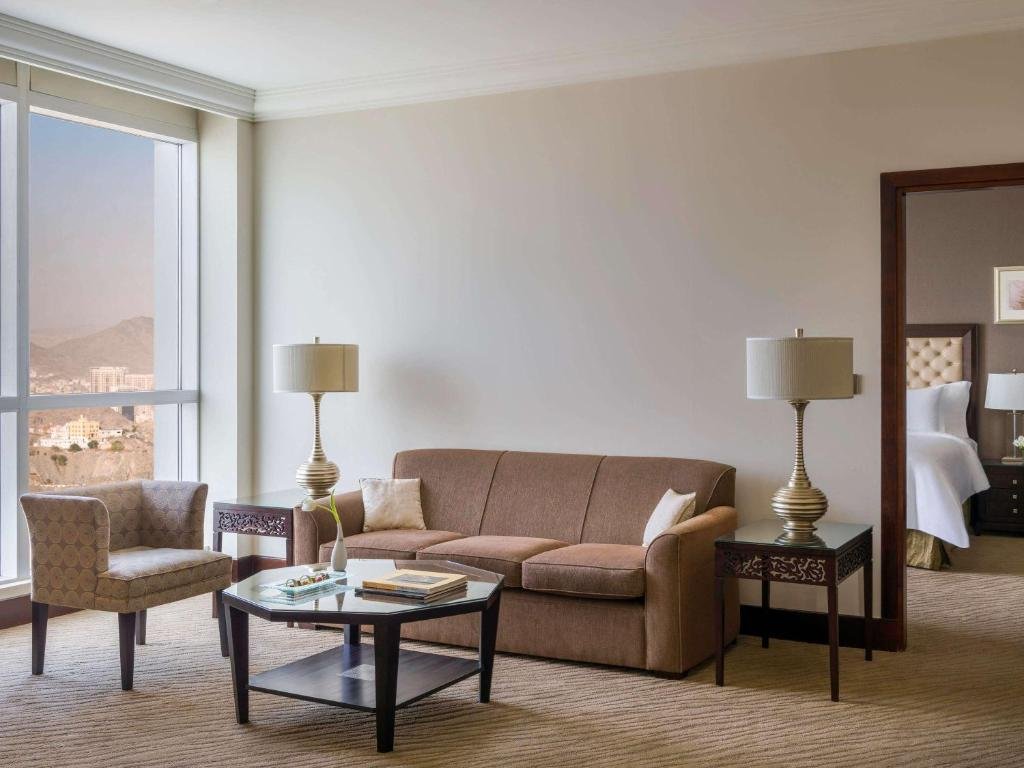 hotel-main-img