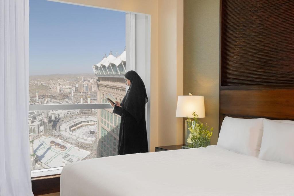 hotel-main-img